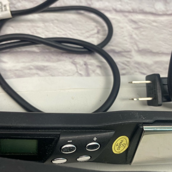 HSI Professional Flat Iron - Picture 7 of 8